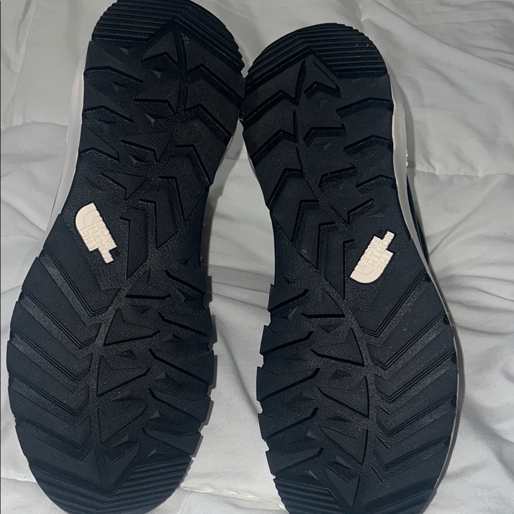 The North Face Black Women's Shoes - Picture 4 of 7